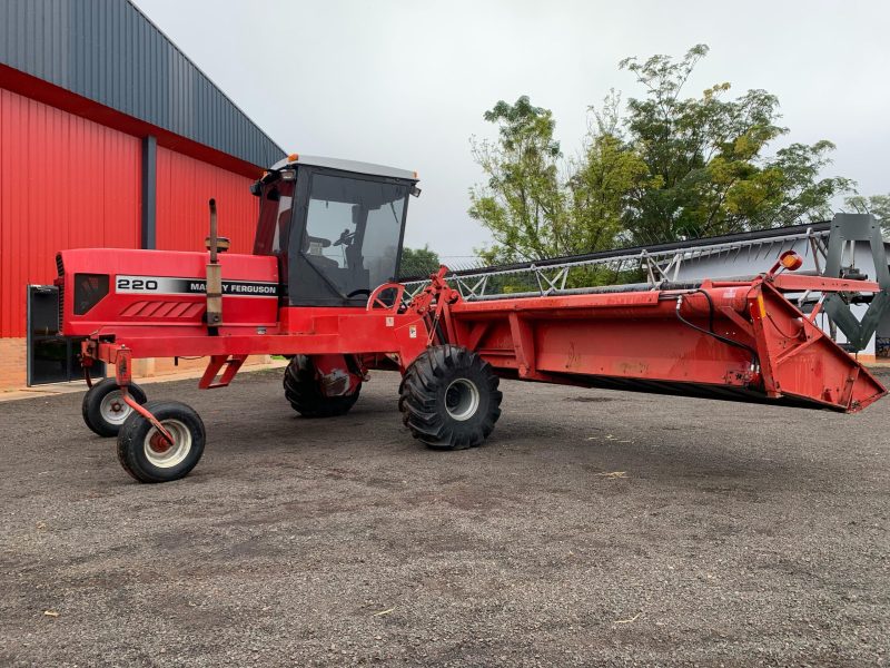 Massey Ferguson 220