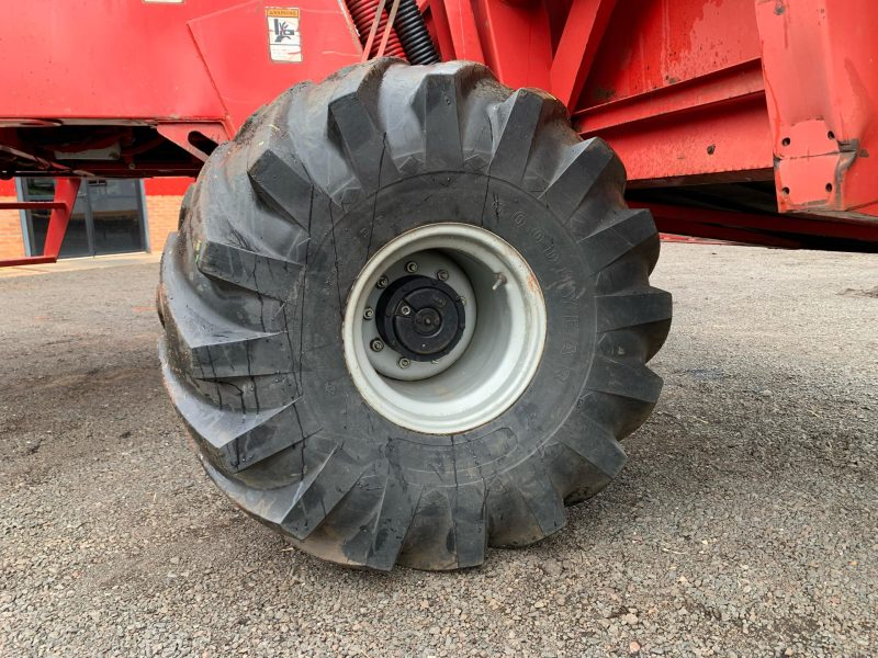 Massey Ferguson 220 - Imagen 10