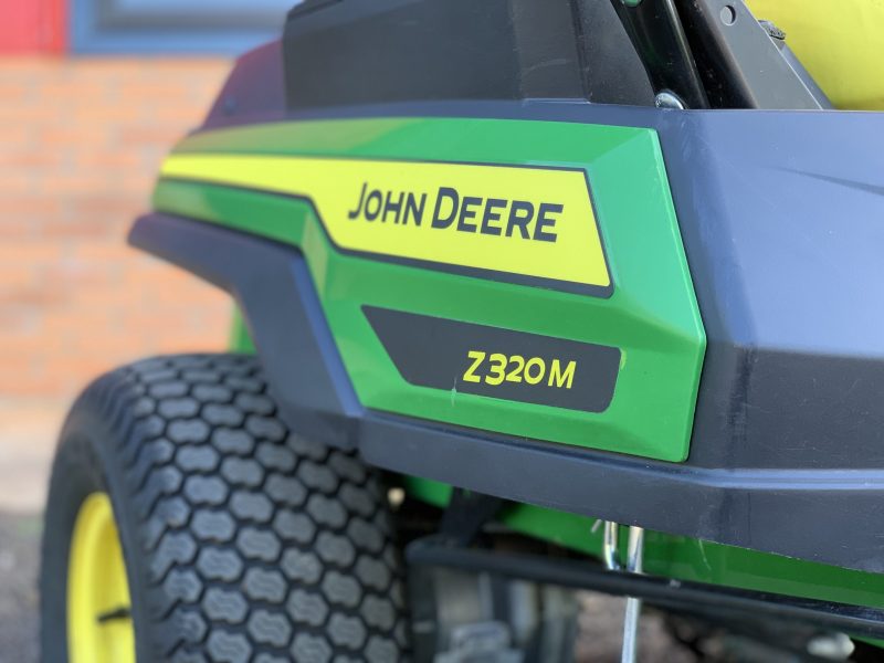 John Deere Z320M - Imagen 3