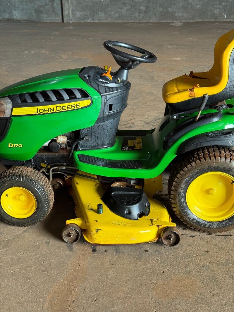 John Deere D170