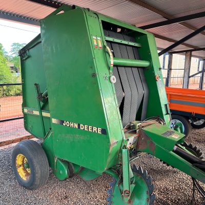 John Deere 385