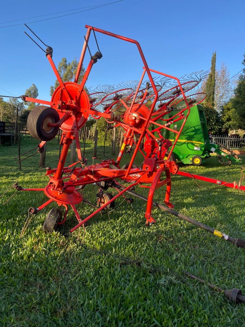 Equipo para hacer Fardos: Tractor, Enfardadora, Segadora, Henificadora, Rastrillo - Imagen 19