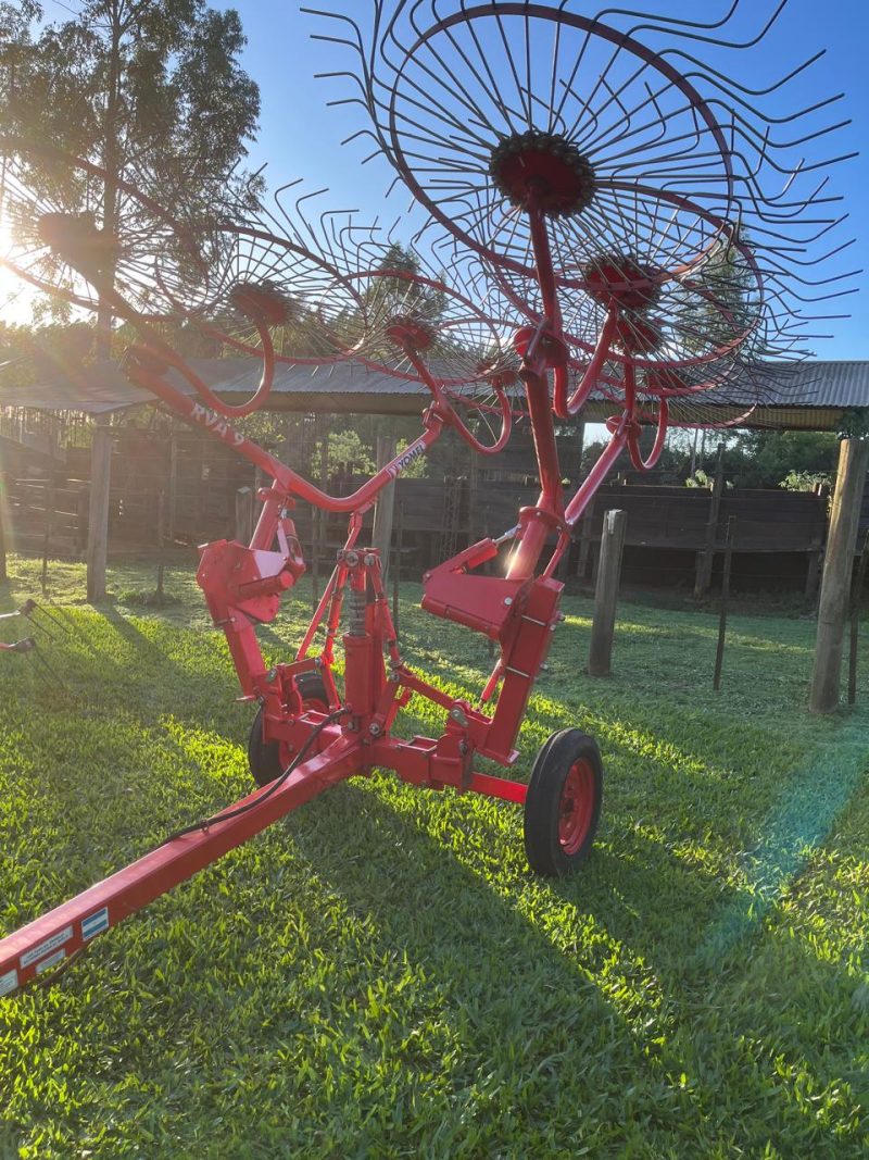 Equipo para hacer Fardos: Tractor, Enfardadora, Segadora, Henificadora, Rastrillo - Imagen 25