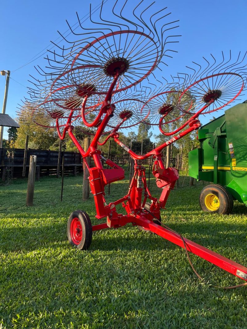 Equipo para hacer Fardos: Tractor, Enfardadora, Segadora, Henificadora, Rastrillo - Imagen 24