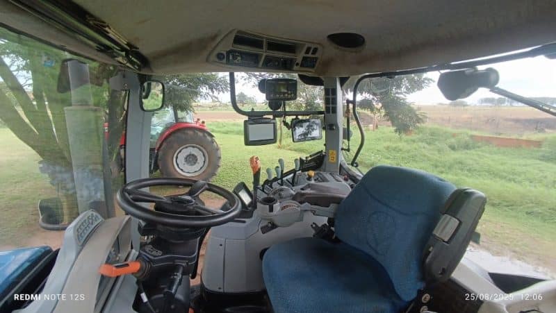 Tractor New Holland T7060 con Plantadora - Imagen 5